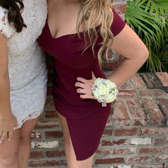 Homecoming dress - Picture 2 of 3